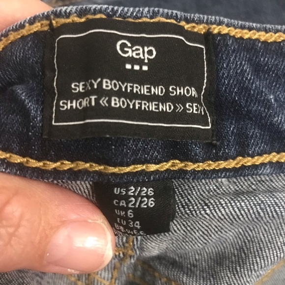 GAP sexy boyfriend distressed dark denim shorts - Picture 3 of 6